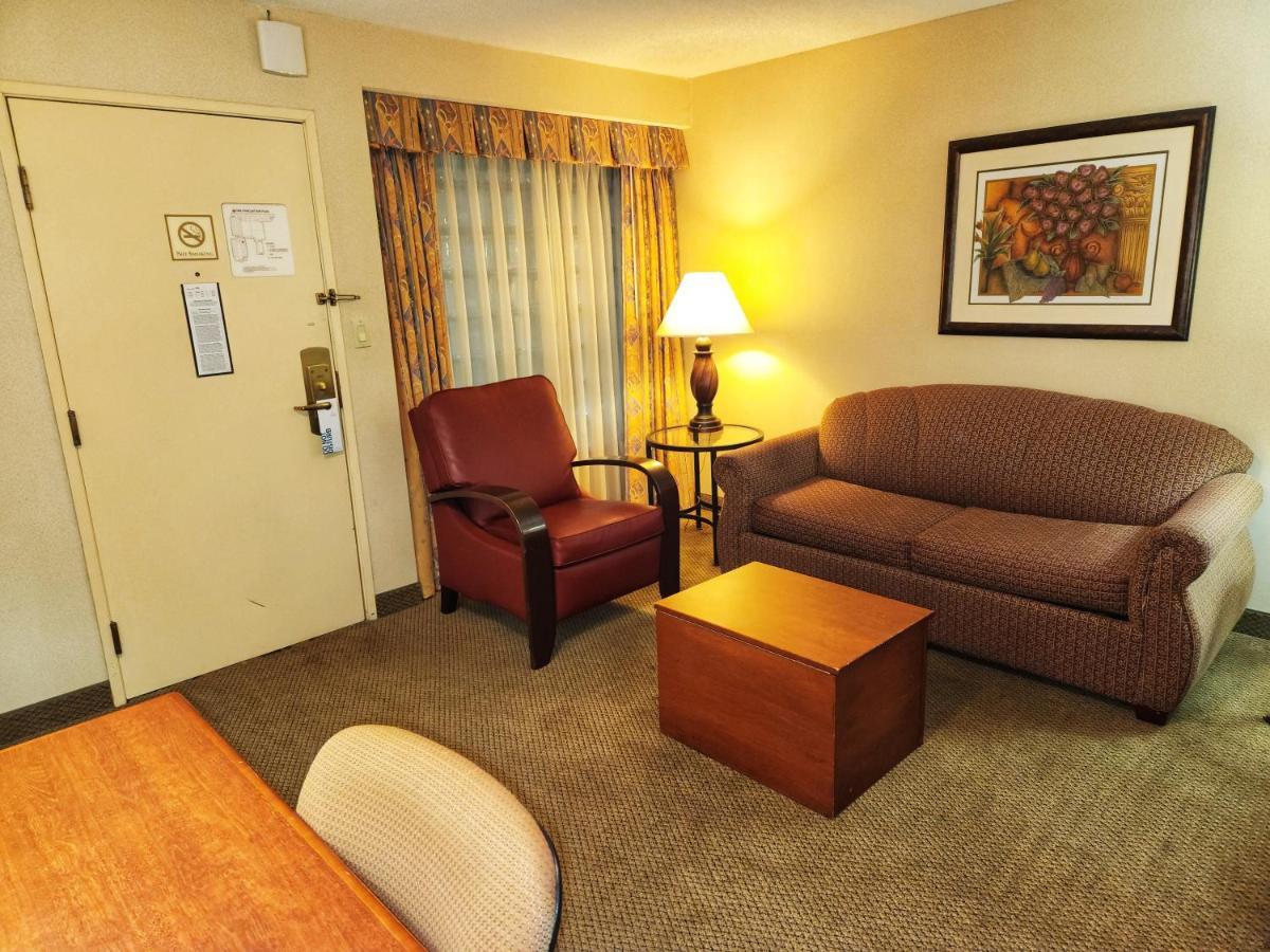 La Quinta By Wyndham Appleton College Avenue Hotel Ngoại thất bức ảnh
