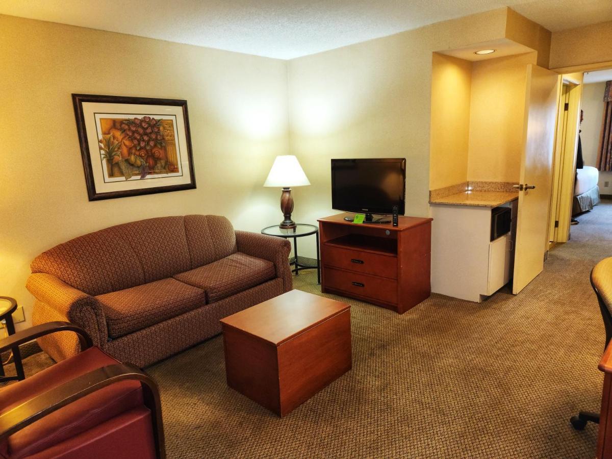 La Quinta By Wyndham Appleton College Avenue Hotel Ngoại thất bức ảnh
