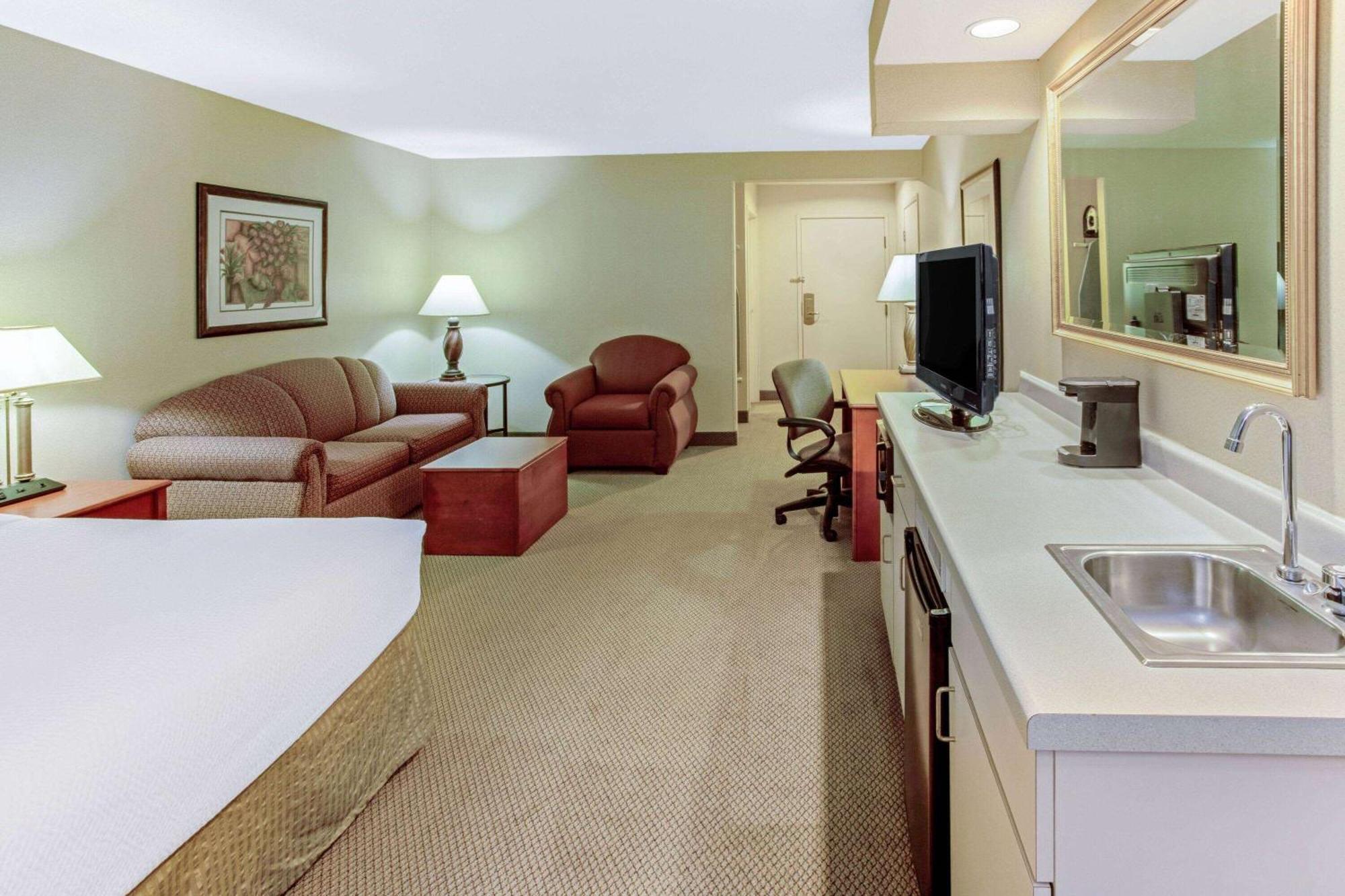 La Quinta By Wyndham Appleton College Avenue Hotel Ngoại thất bức ảnh